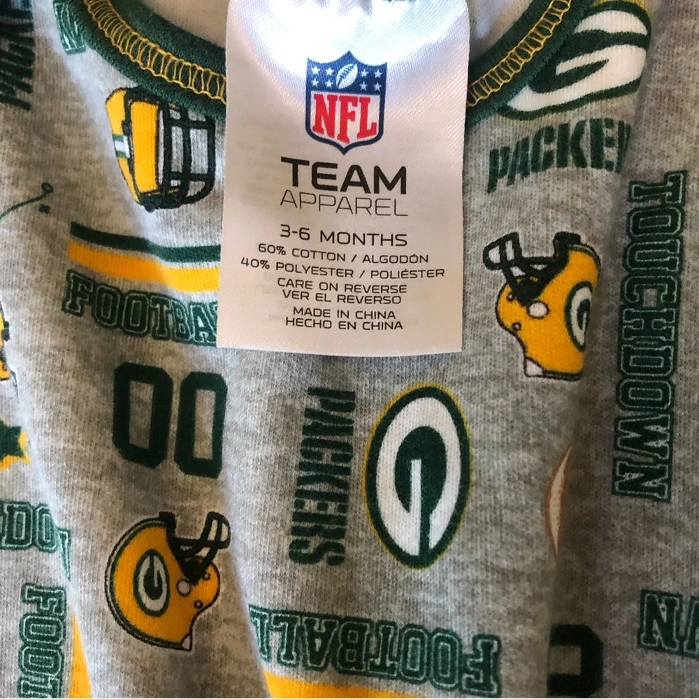 Sale!🏈Infant Packer clothes bundle. Items are 0-9 months. Like new or brand new. - Picture 8 of 10
